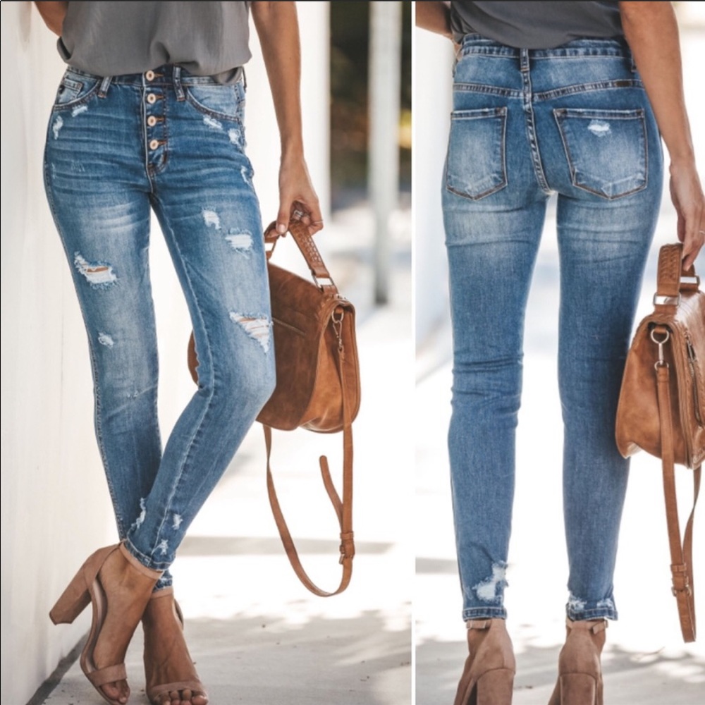 BNWOT KanCan Split Hem Jeans